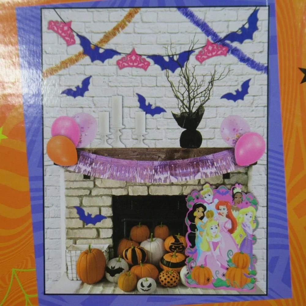 Halloween/Party 200 Piece Disney Princess Trunk or Treat Party Decorating Kit